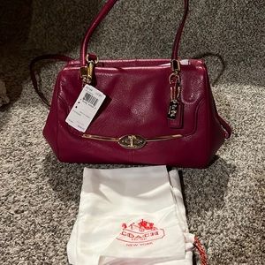 NWT Coach 25169 Madison Crossbody w/ dust bag in Cranberry